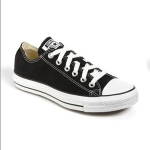 black low top converse